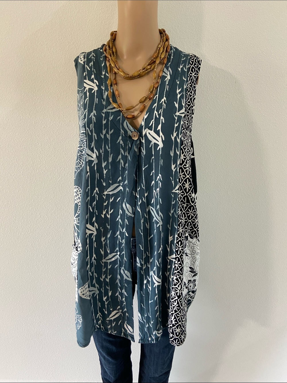 VTG Wild Thing of Chico Ca Sleeveless Teal Patterned Women's Vest - Blue/White